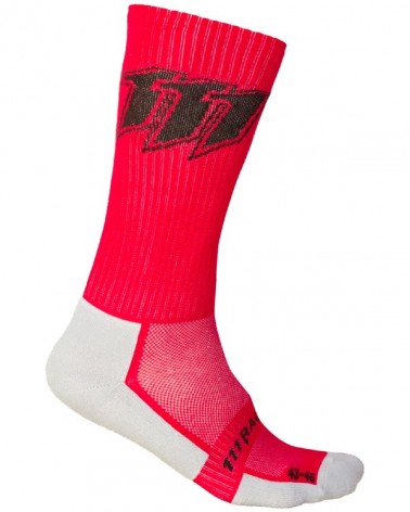 Chaussettes hautes PRIME (rouge, noir et blanc) sur le côté